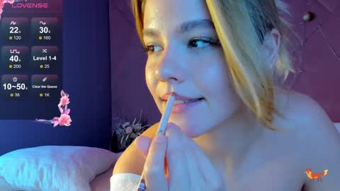 Snapshot of anna_robinson chatting on January 2025 07:28:01 AM Anna online show from January 2025 07:28:01 AM