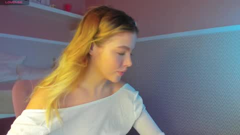 Snapshot of anna_robinson chatting on January 2025 01:20:02 AM Anna online show from January 2025 01:20:02 AM