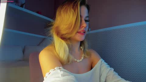 Snapshot of anna_robinson chatting on January 2025 07:29:01 AM Anna online show from January 2025 07:29:01 AM