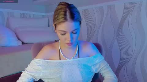 Snapshot of anna_robinson chatting on February 2025 01:33:01 AM Anna online show from February 2025 01:33:01 AM