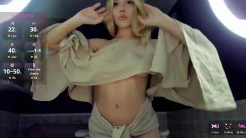 Snapshot of anna_robinson chatting on September 2025 01:07:02 AM Anna online show from September 2025 01:07:02 AM