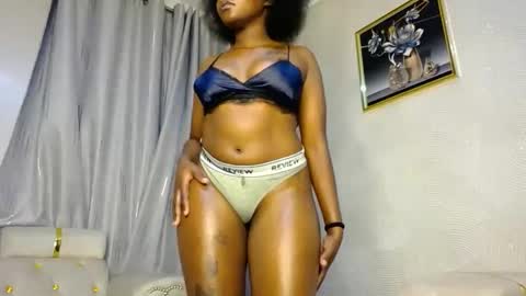 Snapshot of annabel038 chatting on February 2025 09:40:01 PM Annabel online show from February 2025 09:40:01 PM