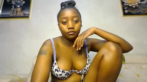 Snapshot of annabel038 chatting on February 2025 06:13:02 PM Annabel online show from February 2025 06:13:02 PM