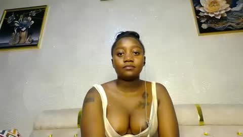 Snapshot of annabel038 chatting on February 2025 11:01:02 PM Annabel online show from February 2025 11:01:02 PM