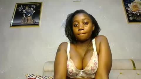 Snapshot of annabel038 chatting on February 2025 03:18:01 AM Annabel online show from February 2025 03:18:01 AM