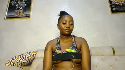 Snapshot of annabel038 chatting on February 2025 11:16:01 PM Annabel online show from February 2025 11:16:01 PM