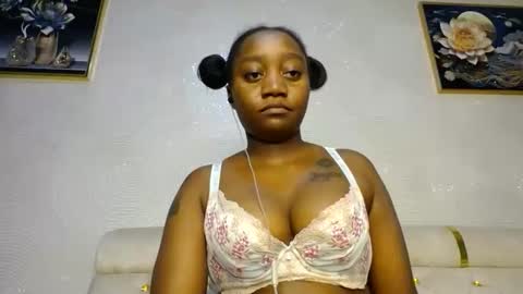 Snapshot of annabel038 chatting on February 2025 08:47:02 PM Annabel online show from February 2025 08:47:02 PM