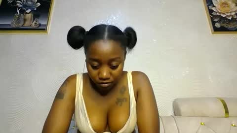 Snapshot of annabel038 chatting on February 2025 09:11:02 PM Annabel online show from February 2025 09:11:02 PM