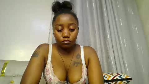 Snapshot of annabel038 chatting on March 2025 08:53:01 PM Annabel online show from March 2025 08:53:01 PM