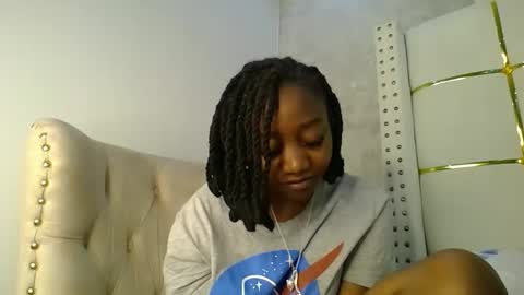 Snapshot of annabel038 chatting on October 2025 07:12:02 PM Annabel online show from October 2025 07:12:02 PM