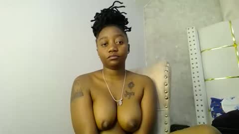 Snapshot of annabel038 chatting on October 2025 07:02:02 PM Annabel online show from October 2025 07:02:02 PM