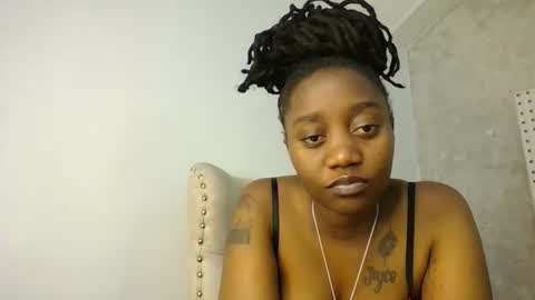 Snapshot of annabel038 chatting on October 2025 09:27:02 PM Annabel online show from October 2025 09:27:02 PM