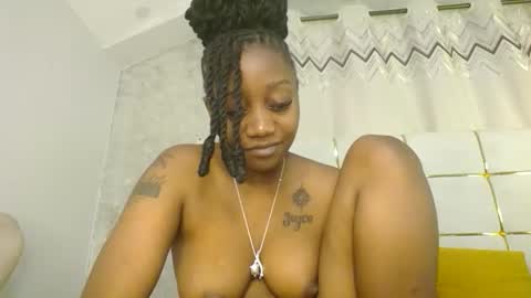 Snapshot of annabel038 chatting on November 2025 07:05:01 PM Annabel online show from November 2025 07:05:01 PM