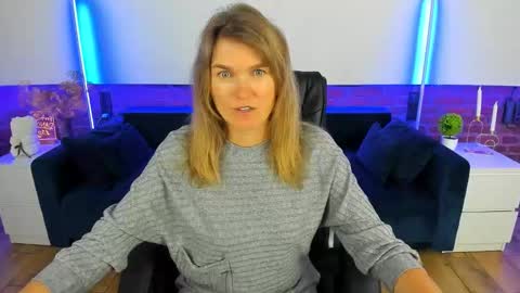 Snapshot of annabel_xxx chatting on September 2025 06:32:02 PM Annabel online show from September 2025 06:32:02 PM
