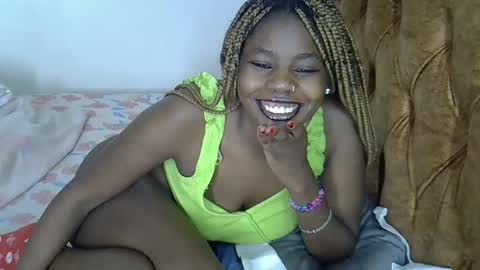 annabellapretty online show from November 2025 02:06:02 PM