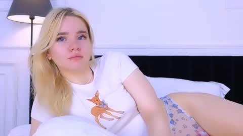 Snapshot of annabellelu chatting on September 2025 02:17:01 AM AnnaBelle online show from September 2025 02:17:01 AM