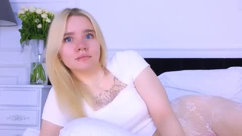 Snapshot of annabellelu chatting on October 2025 02:21:02 AM AnnaBelle online show from October 2025 02:21:02 AM