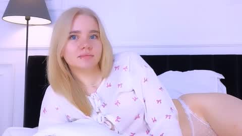 Snapshot of annabellelu chatting on October 2025 02:23:02 AM AnnaBelle online show from October 2025 02:23:02 AM