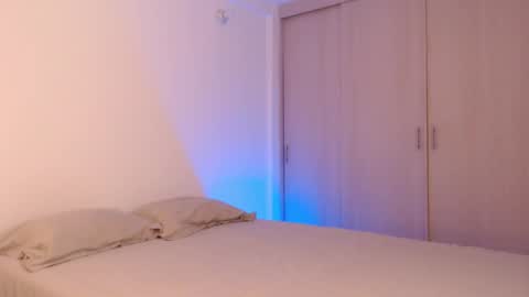 Anna  online show from February 2025 12:33:01 AM