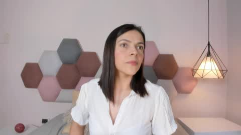 AnnaBrooks online show from April 2026 12:05:01 AM