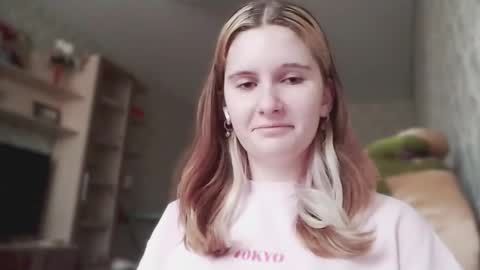 Aliia online show from October 2025 12:50:02 PM