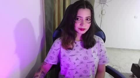 Anna online show from October 2025 09:46:01 PM