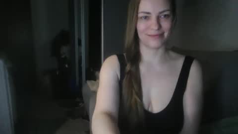 annadiamond1 online show from May 2026 11:43:02 PM