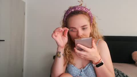 annaevv online show from June 2026 05:12:01 AM