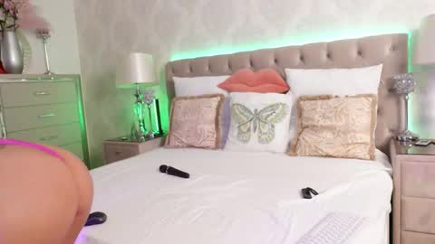 Snapshot of annakarinna chatting on September 2025 03:18:02 AM AnnaKarinaX online show from September 2025 03:18:02 AM