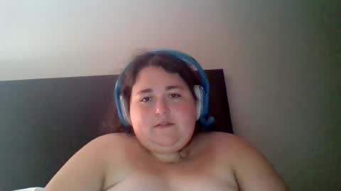 Snapshot of annaoftherealms chatting on June 2026 03:25:01 AM annaoftherealms online show from June 2026 03:25:01 AM