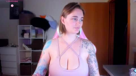 AnnaRoading online show from November 2025 11:07:02 PM