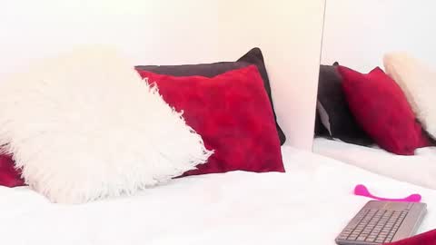 Snapshot of annarosse3 chatting on March 2026 12:54:01 PM Anna Rosse online show from March 2026 12:54:01 PM