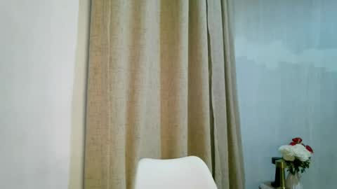 Riane online show from February 2026 06:01:02 PM