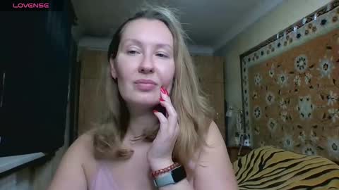 AnnaXLovers online show from November 2025 02:40:02 PM