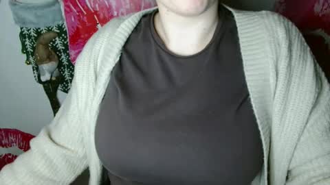 Bella online show from November 2025 06:10:02 PM