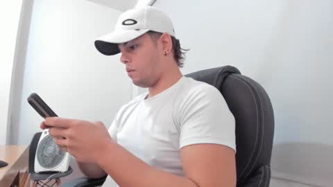 Anndy Hardy online show from January 2025 01:11:01 PM