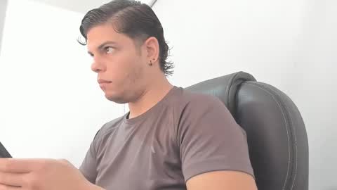 Anndy Hardy online show from January 2025 01:53:01 PM