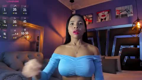 Snapshot of anne_brown1 chatting on November 2025 04:21:02 PM Anne online show from November 2025 04:21:02 PM