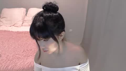 Snapshot of anne_crystal chatting on October 2025 07:09:02 PM erika online show from October 2025 07:09:02 PM