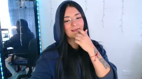 Anne  online show from May 2026 07:08:01 PM