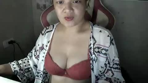 annecutie34 online show from February 2026 03:38:02 PM