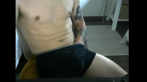 Snapshot of annecylake chatting on May 2026 12:10:01 PM annecylake online show from May 2026 12:10:01 PM