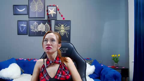 Snapshot of annehove chatting on February 2025 08:21:01 AM Anne online show from February 2025 08:21:01 AM