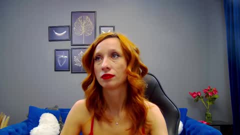 Snapshot of annehove chatting on February 2025 08:42:02 AM Anne online show from February 2025 08:42:02 AM
