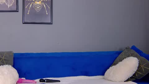 Anne online show from October 2025 04:53:02 AM