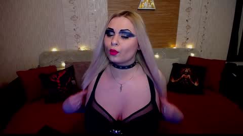 Snapshot of annessixreign chatting on December 2024 09:33:02 PM AnnessixReign online show from December 2024 09:33:02 PM
