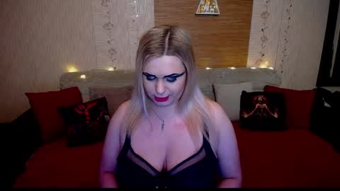 Snapshot of annessixreign chatting on December 2024 06:24:02 AM AnnessixReign online show from December 2024 06:24:02 AM