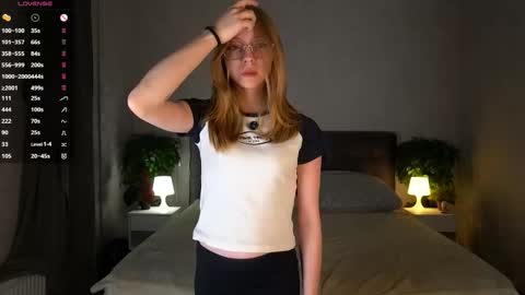 Snapshot of annettaregino chatting on November 2025 05:01:02 PM Eva online show from November 2025 05:01:02 PM