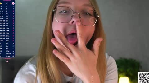 Snapshot of annettaregino chatting on December 2025 06:45:02 PM Eva online show from December 2025 06:45:02 PM