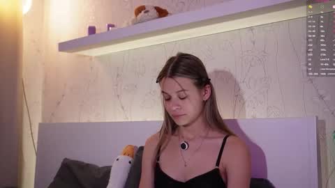 Anne online show from October 2025 06:41:02 PM